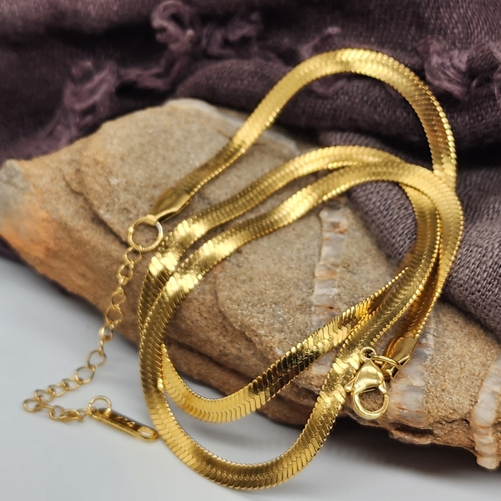 Designer Dea Dia Herringbone Necklace 14kt Gold plated Flat Chain - Picture 3 of 15